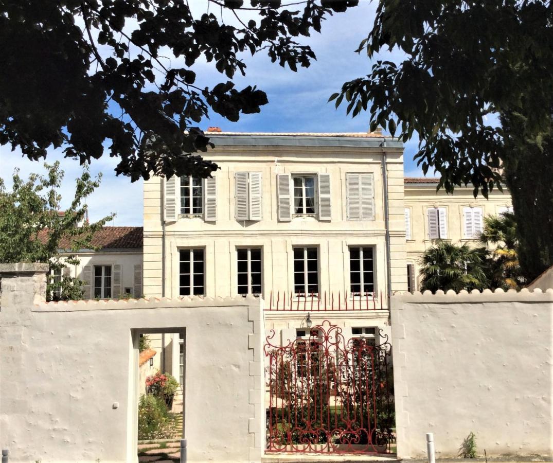 เรซิด็องซ์ เด แอ็งด์ Bed & Breakfast ลาโรแชล ภายนอก รูปภาพ