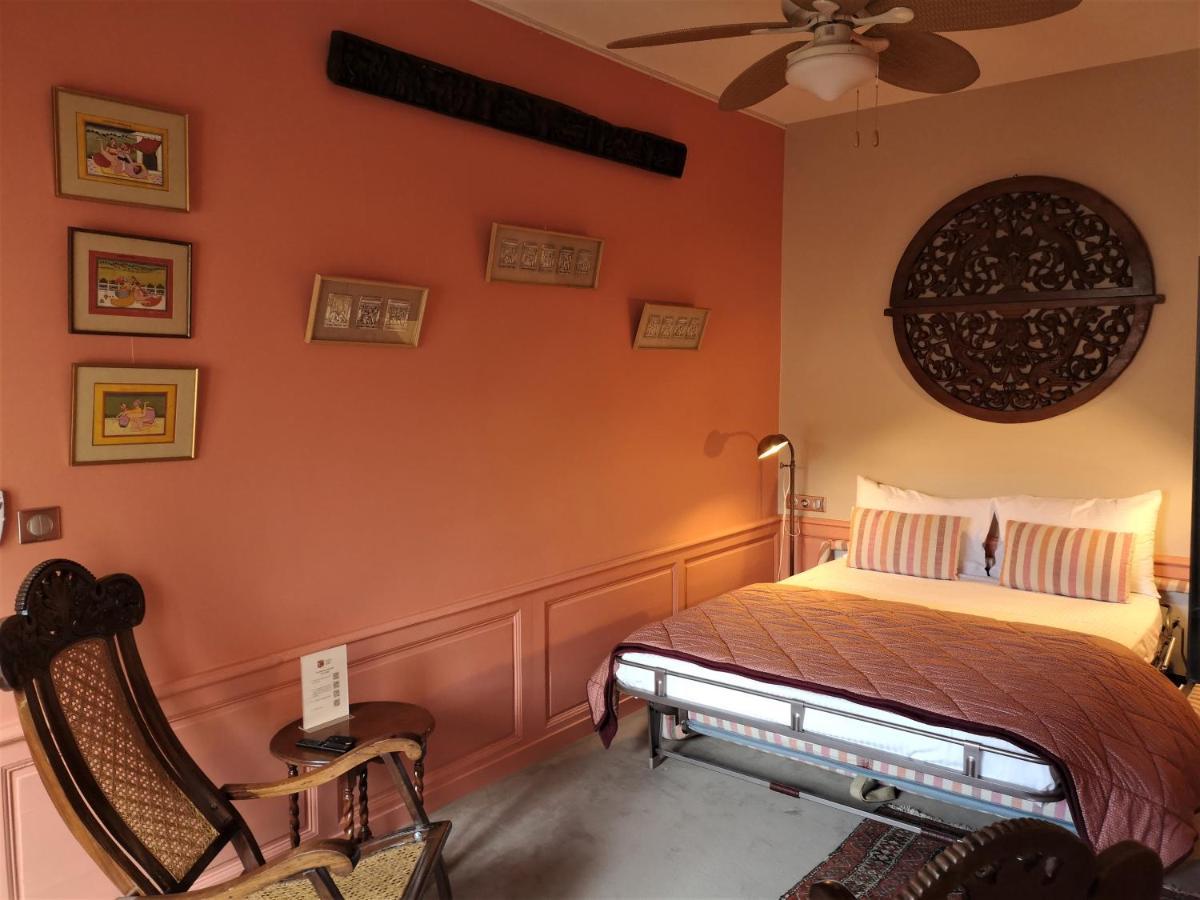 เรซิด็องซ์ เด แอ็งด์ Bed & Breakfast ลาโรแชล ภายนอก รูปภาพ